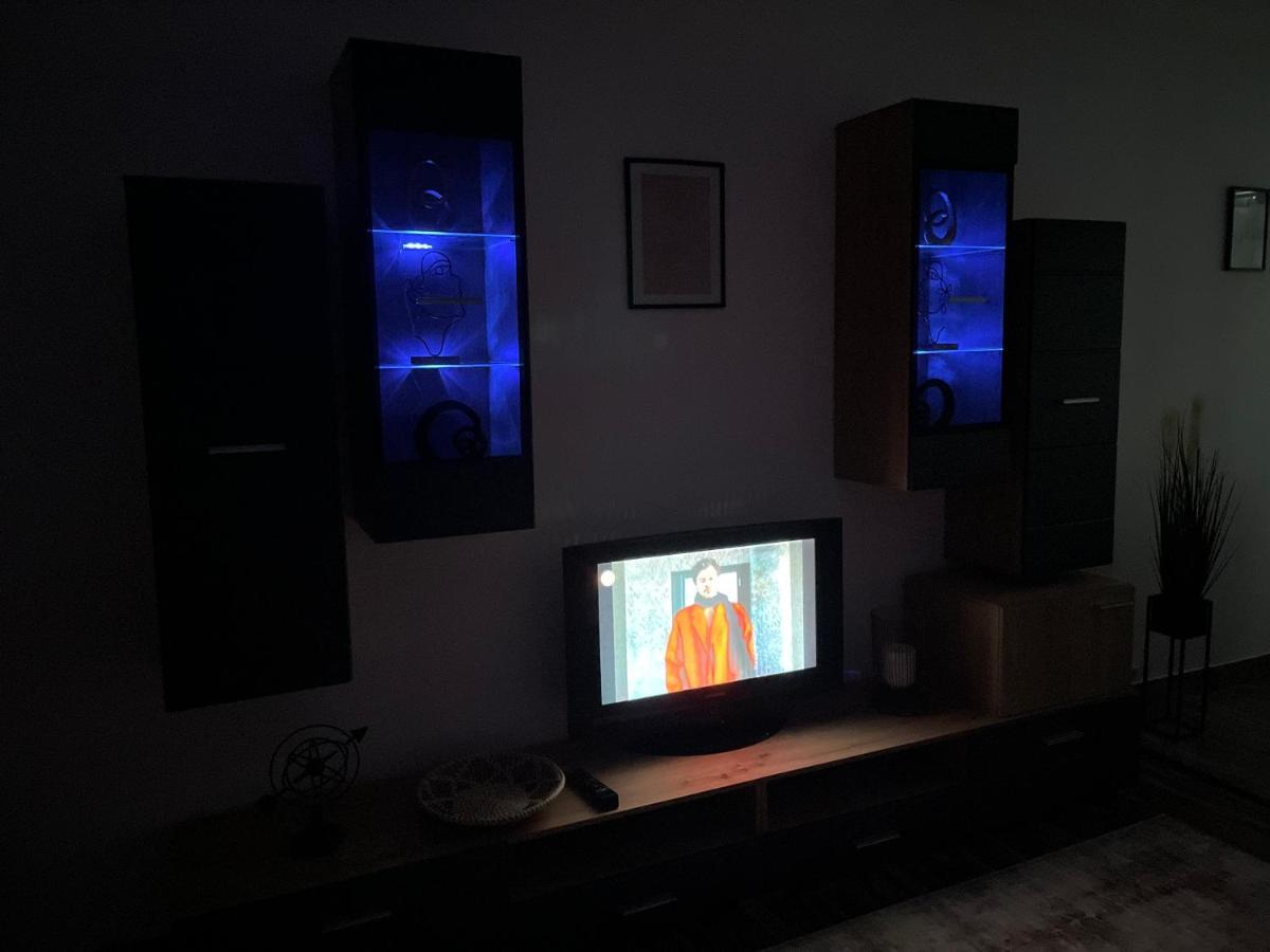 Central Studio Lcs Hunedoara Exterior foto